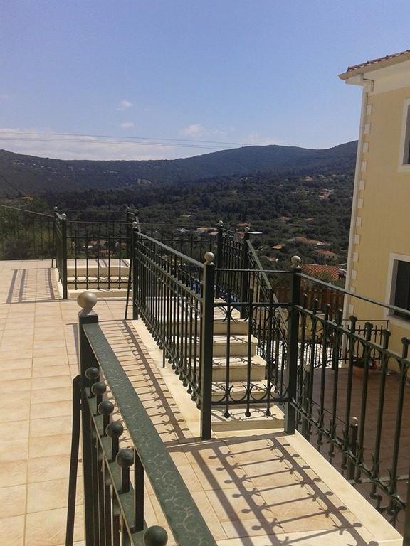 Iriana Village Inn Ставрос Экстерьер фото