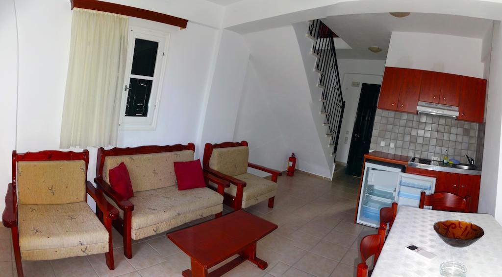 Iriana Village Inn Ставрос Номер фото