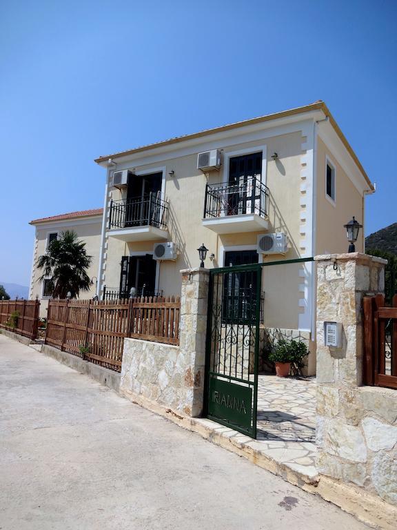 Iriana Village Inn Ставрос Номер фото
