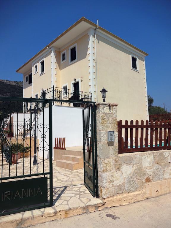 Iriana Village Inn Ставрос Номер фото